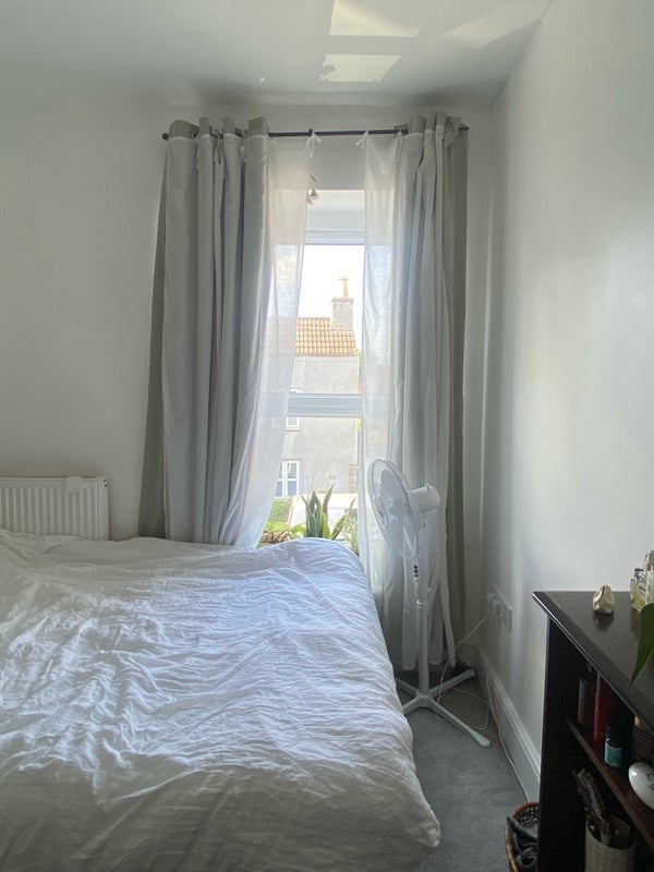 Room Clouds Hill Road in Bristol