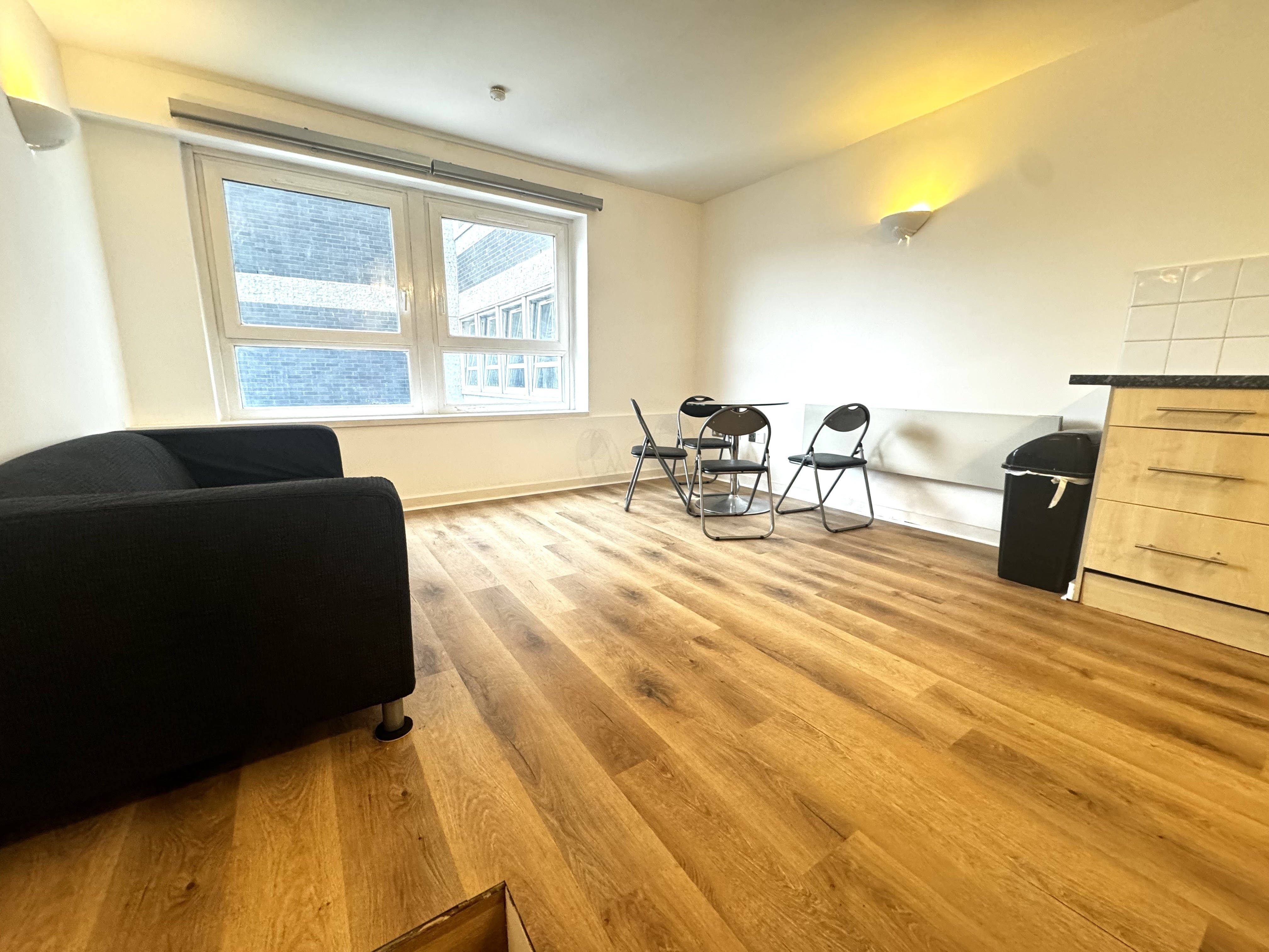 Flat Calderwood Street in Greater London
