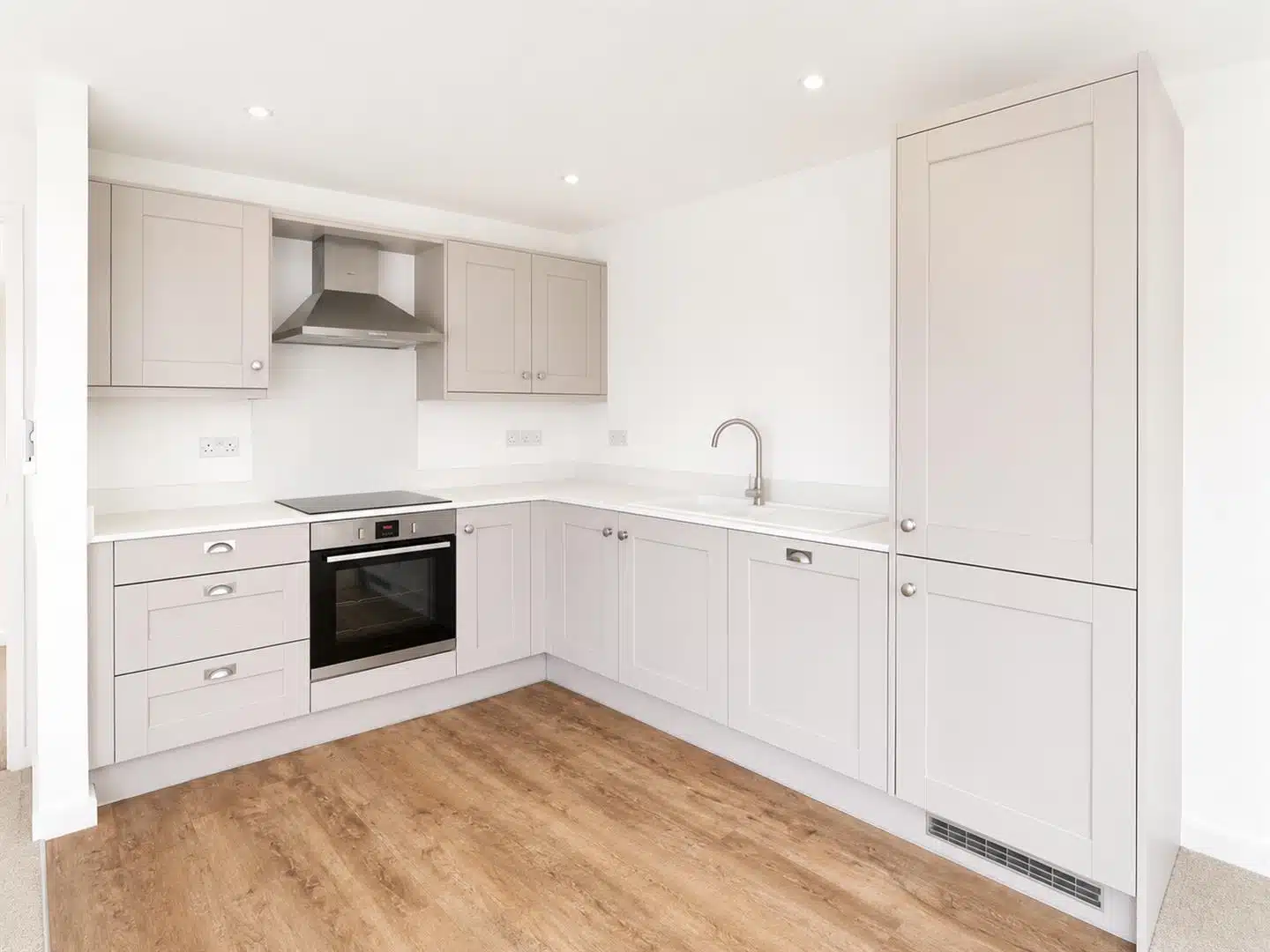 Flat Woodside Avenue in Chartham