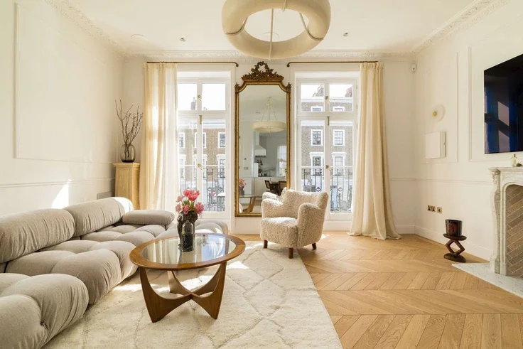 Flat Princess Road in Greater London