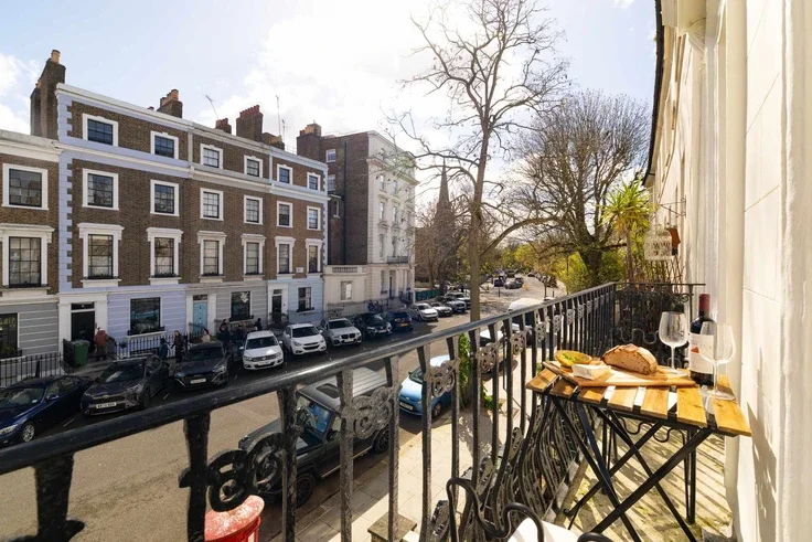 Flat Princess Road in Greater London