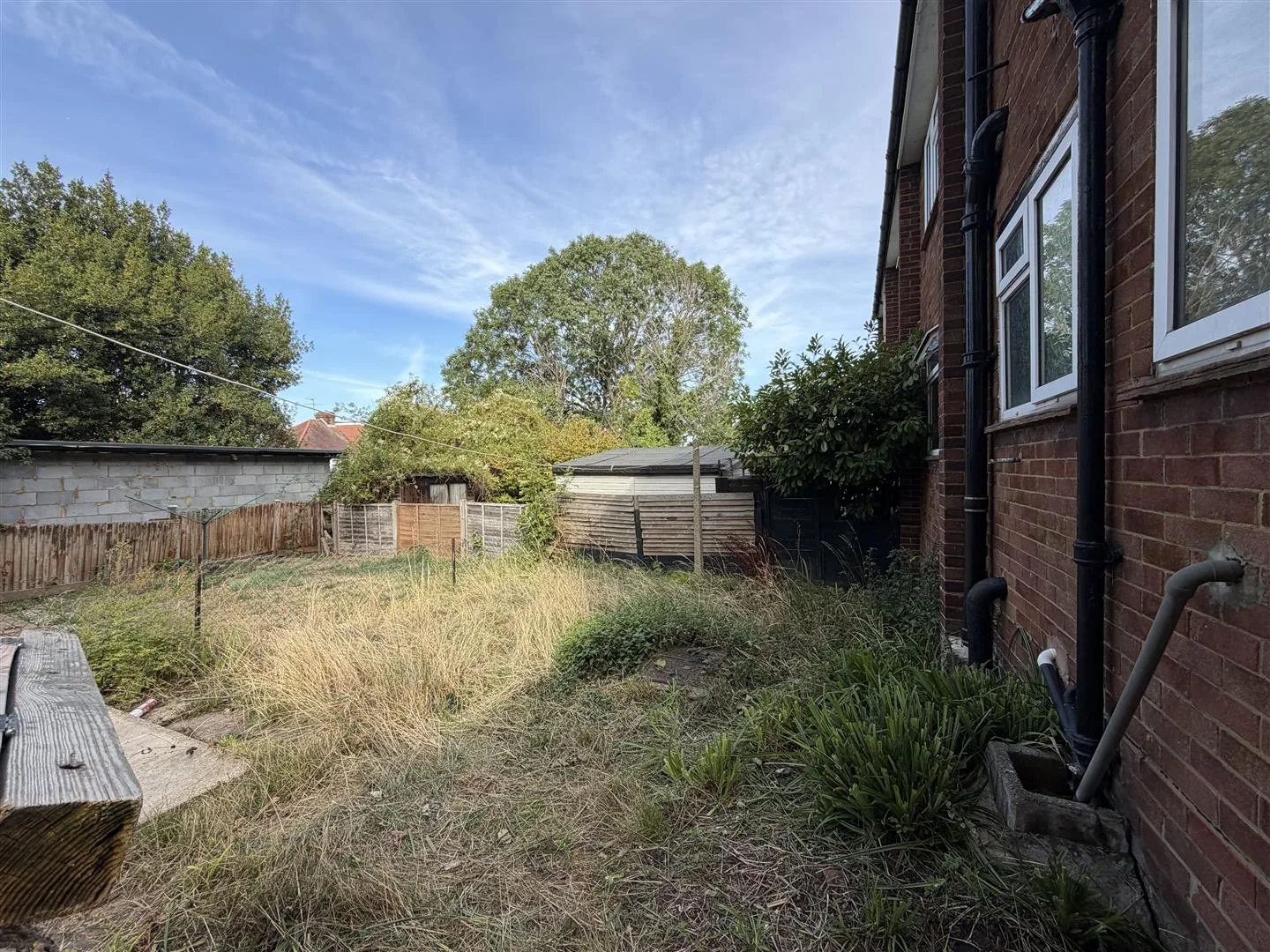 Flat Summit Close in Greater London