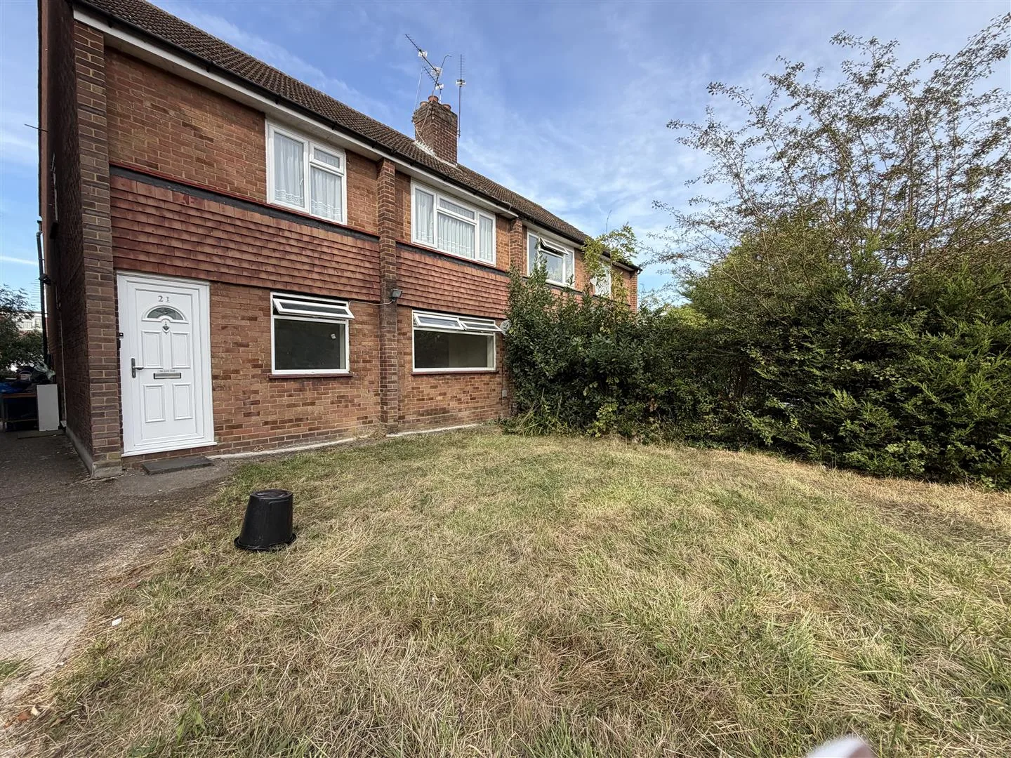 Flat Summit Close in Greater London