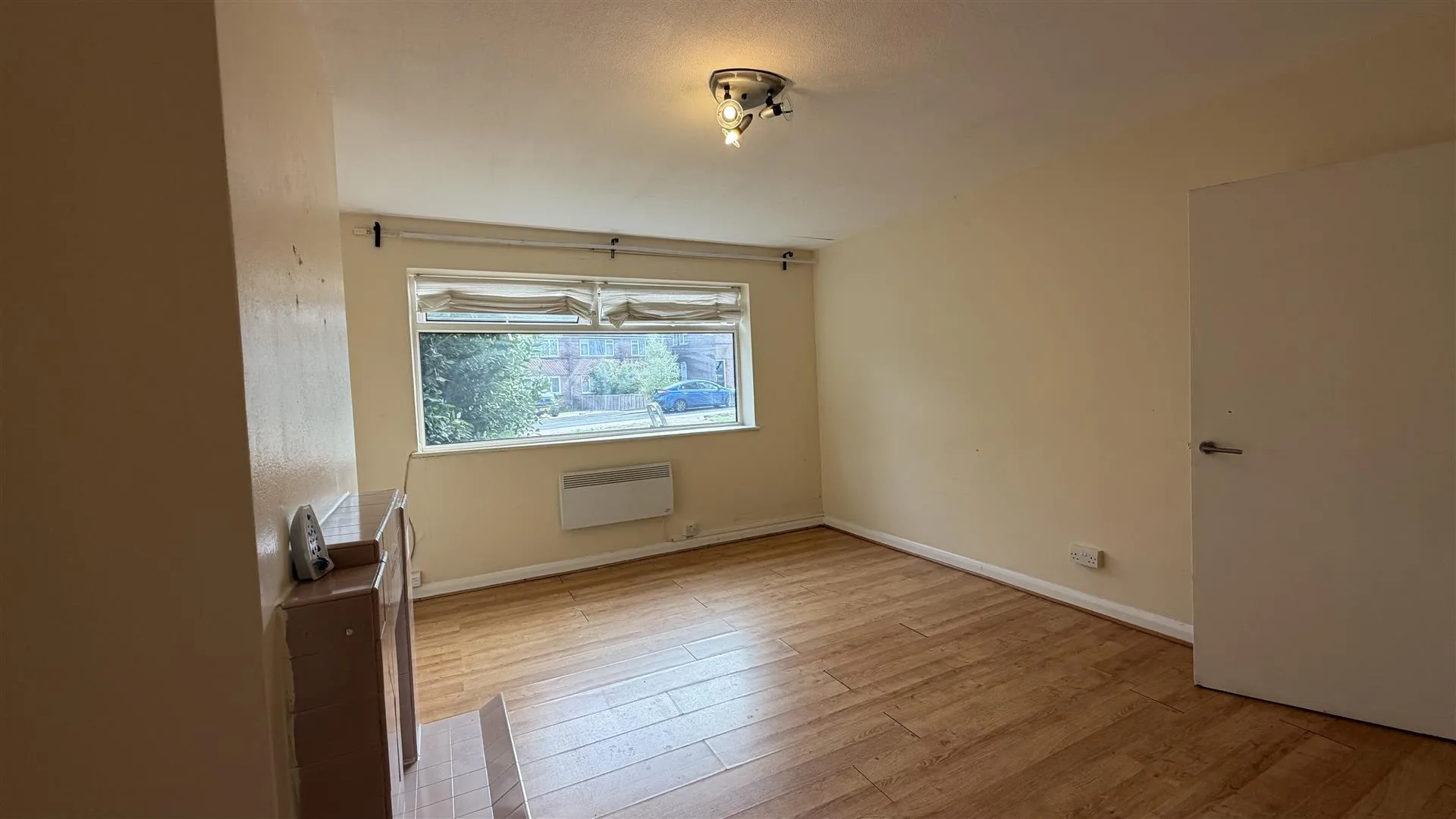 Flat Summit Close in Greater London