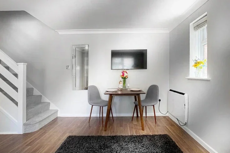 House Briar Avenue in Surrey Heath