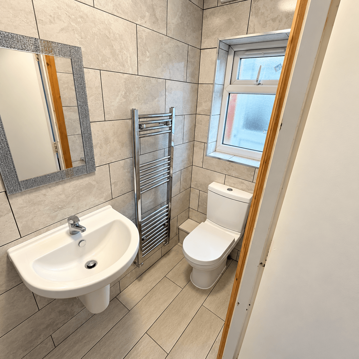Flat Coldharbour Lane in Greater London