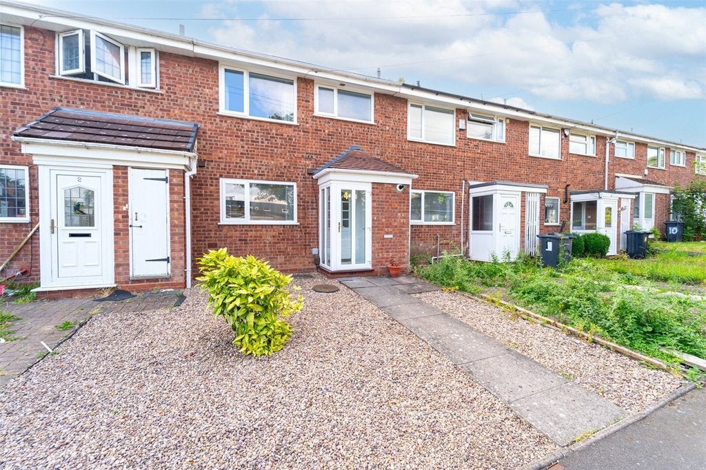 Flat Fairgreen Way in Birmingham