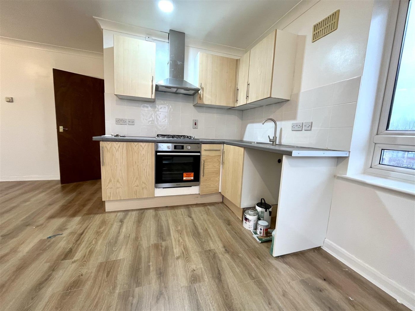 Flat Kilsmere Lane in Cheshunt