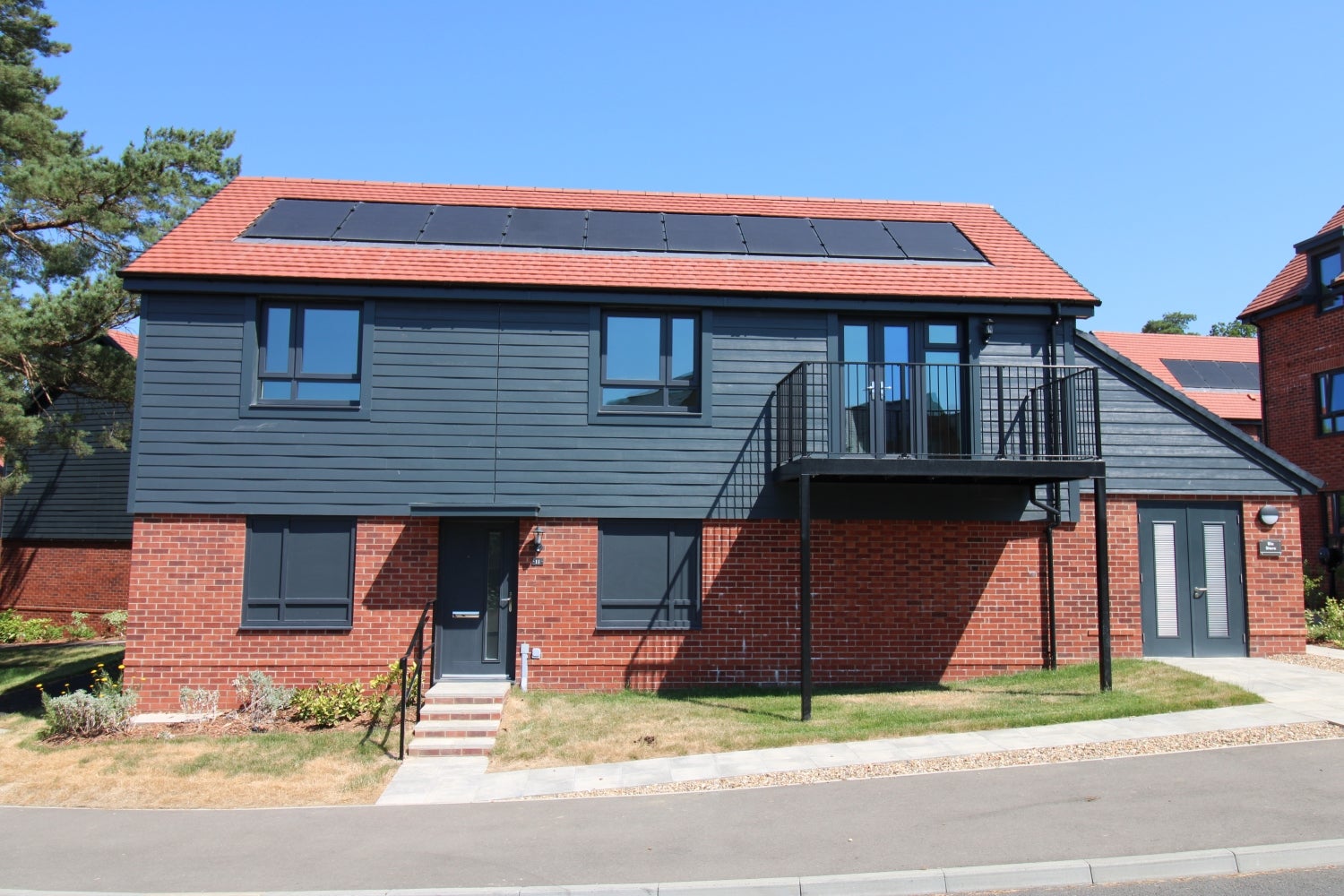 House Brunswick Road in Surrey Heath