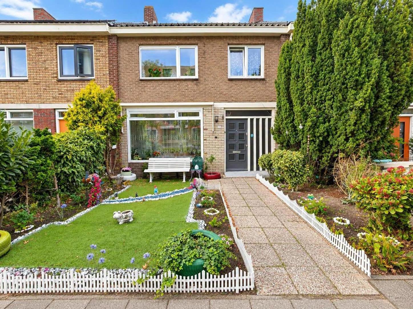 Huis Bachstraat 11 in Heemskerk