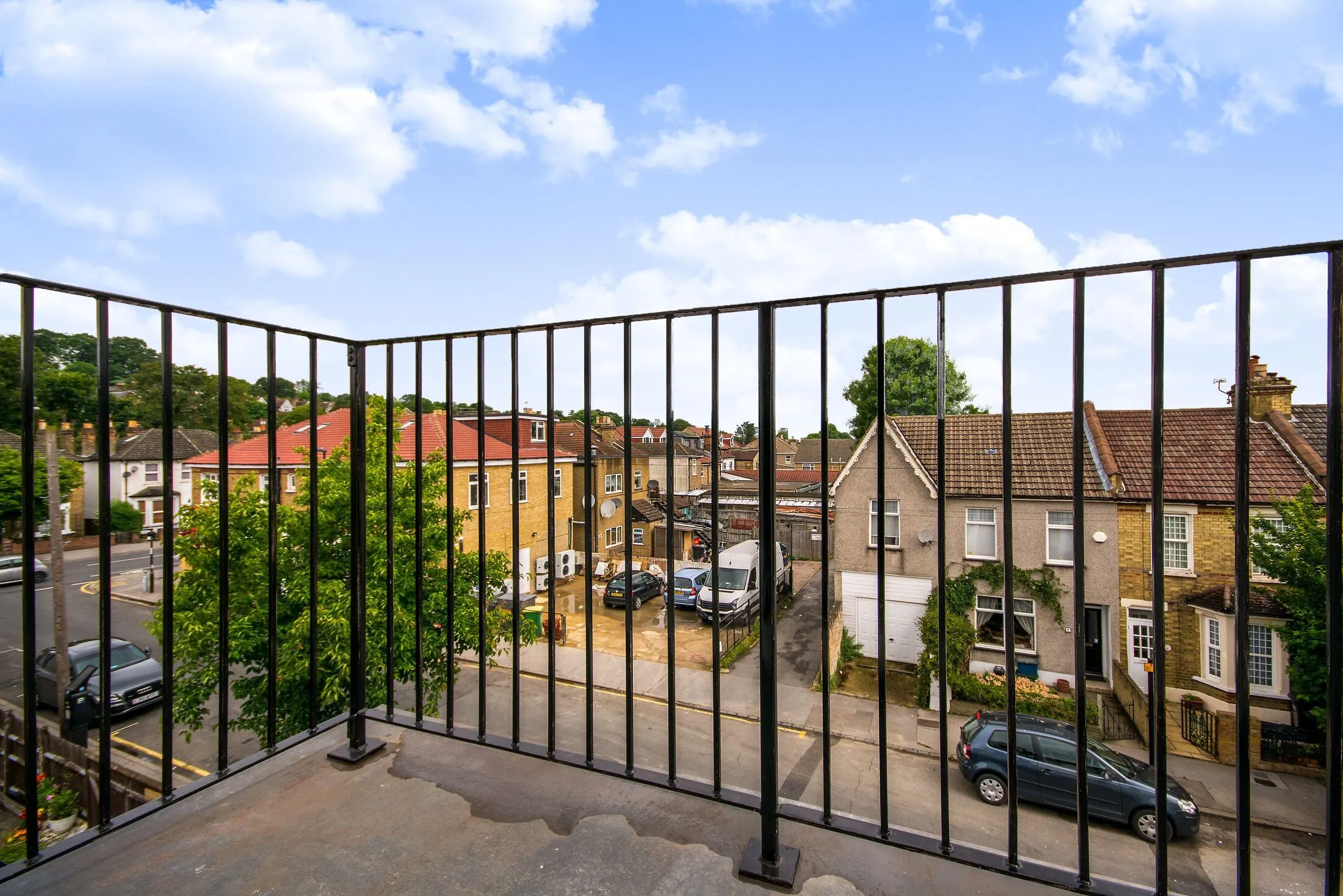Flat Mansfield Road in Greater London