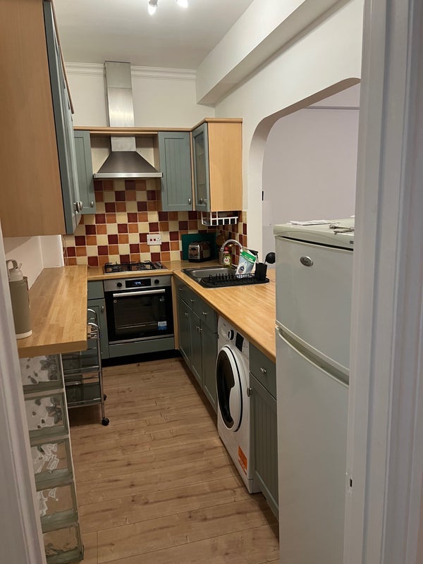Room Finborough Road in Greater London