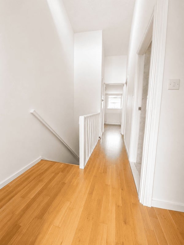 Room Corry Drive in Greater London