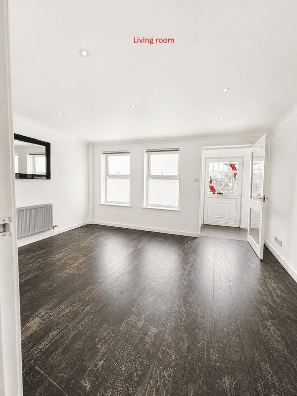 Room Corry Drive in Greater London