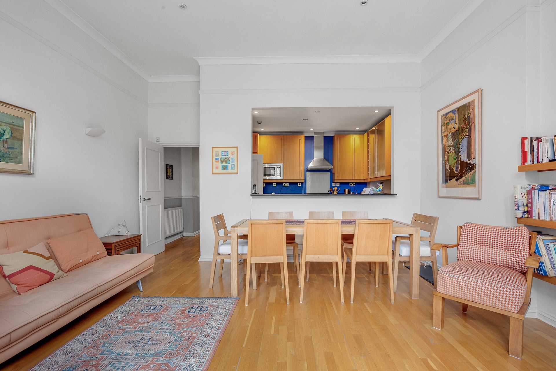 Flat Fitzjohn's Avenue in Greater London