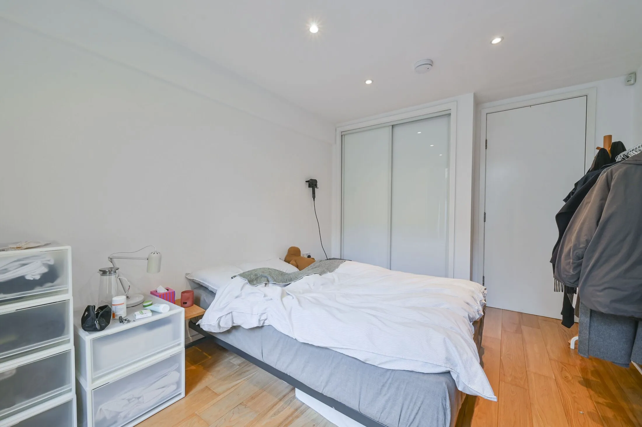Flat Caledonian Road in Greater London