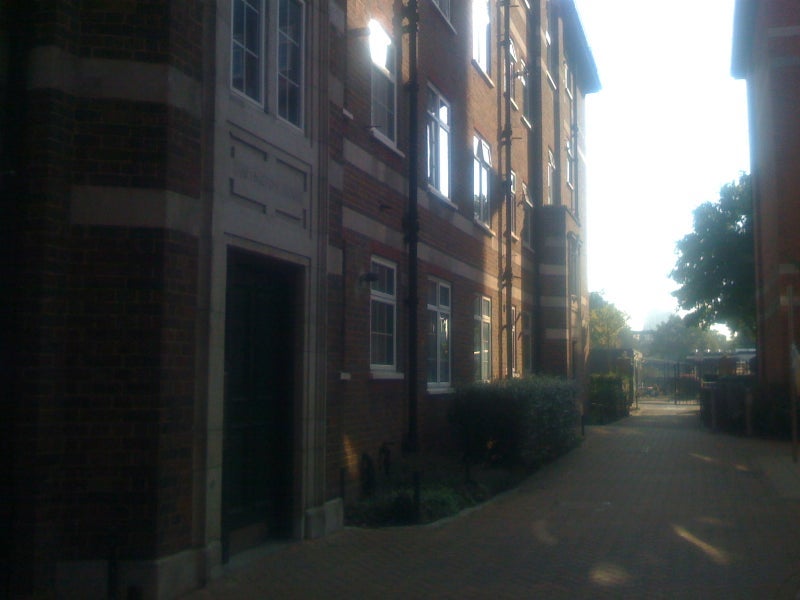 Room Davidson Gardens in Greater London
