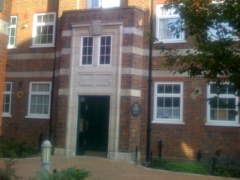 Room Davidson Gardens in Greater London