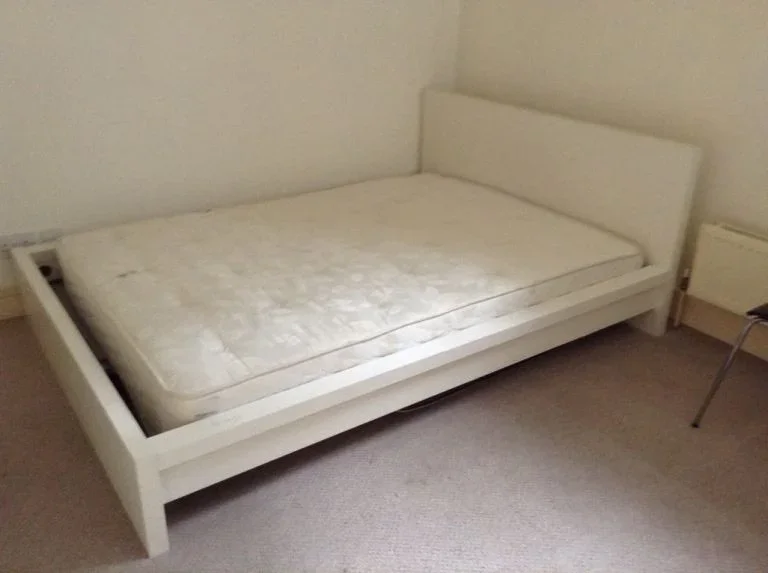 Flat Alie Street in Greater London