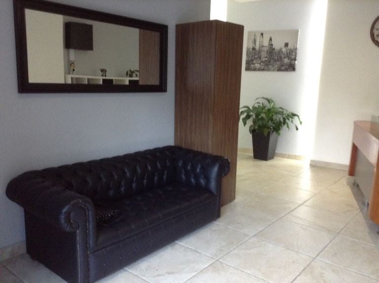 Flat Alie Street in Greater London