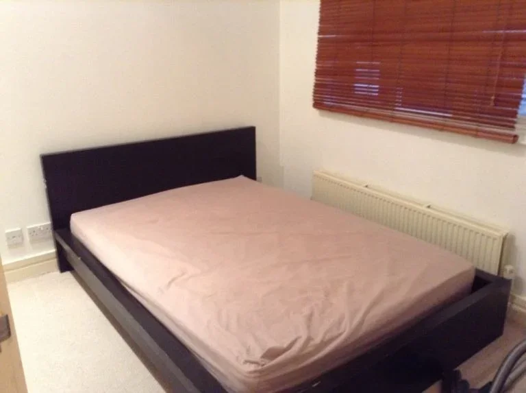 Flat Alie Street in Greater London