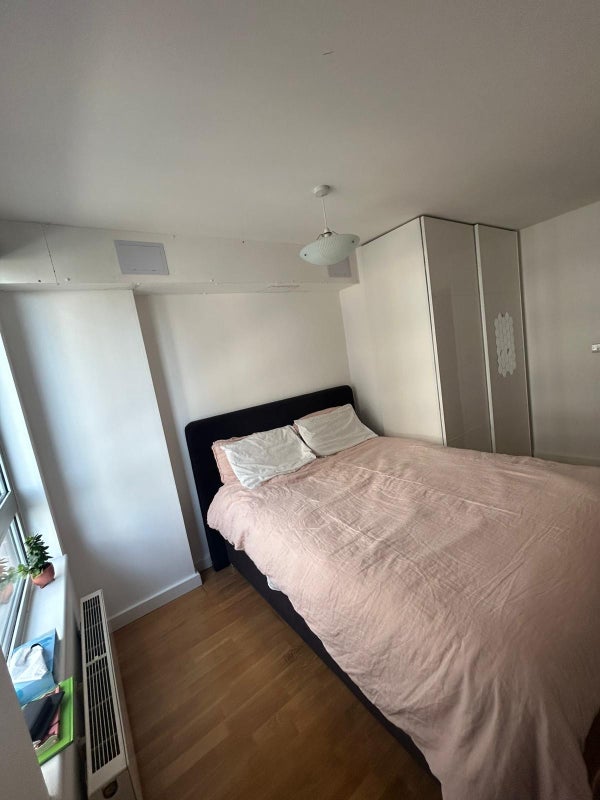 Room Eden Grove in Greater London