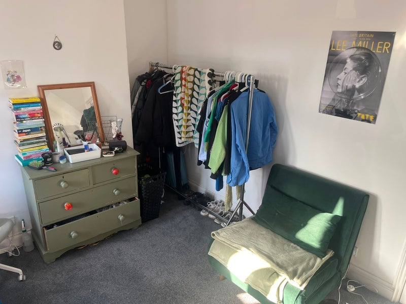 Room Lyttleton Road in Greater London