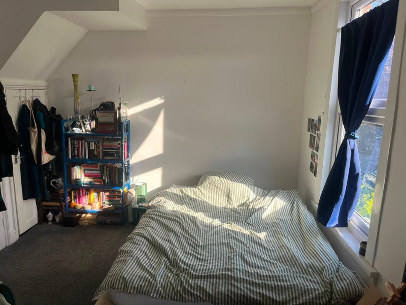 Room Lyttleton Road in Greater London