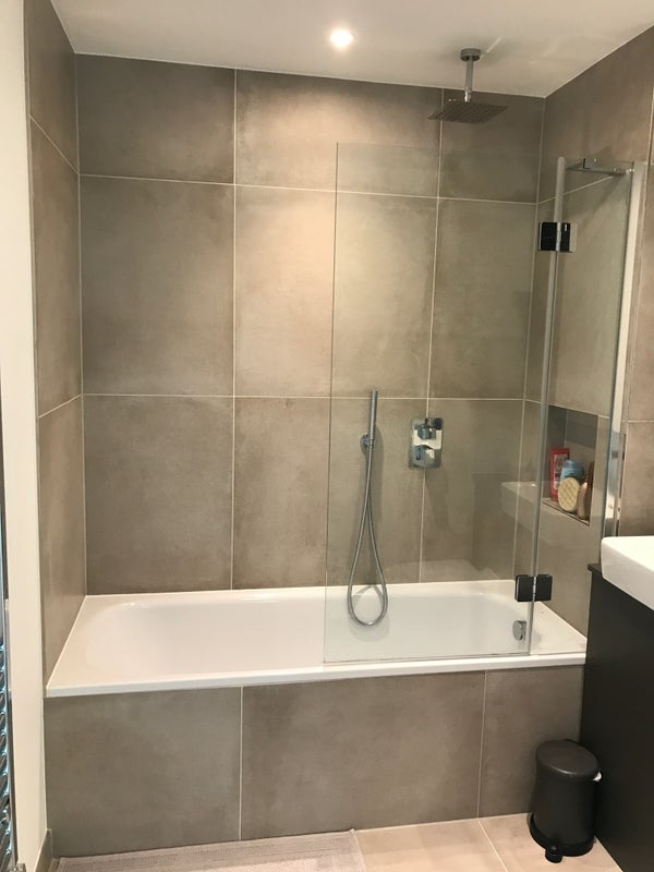 Room Sterling Way in Greater London
