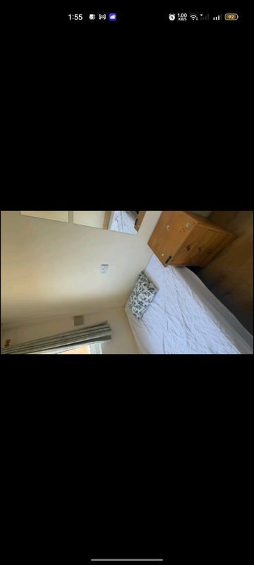 Room Burdett Road in Greater London