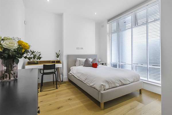 Flat Ennismore Gardens in City of Westminster