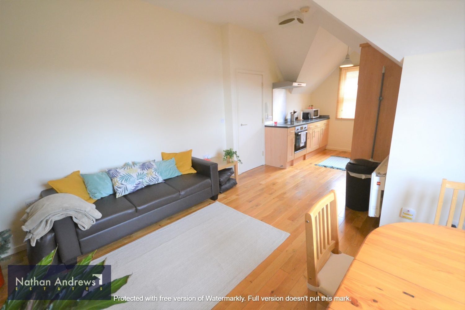 Flat Wolverton Gardens in Greater London