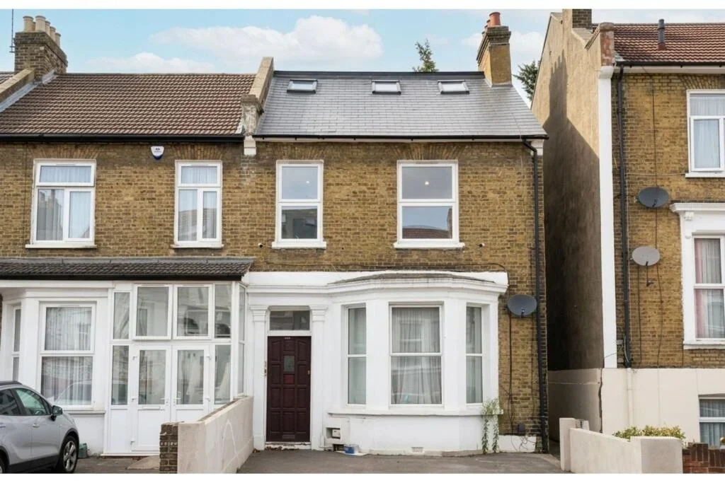 House Herbert Road in Greater London