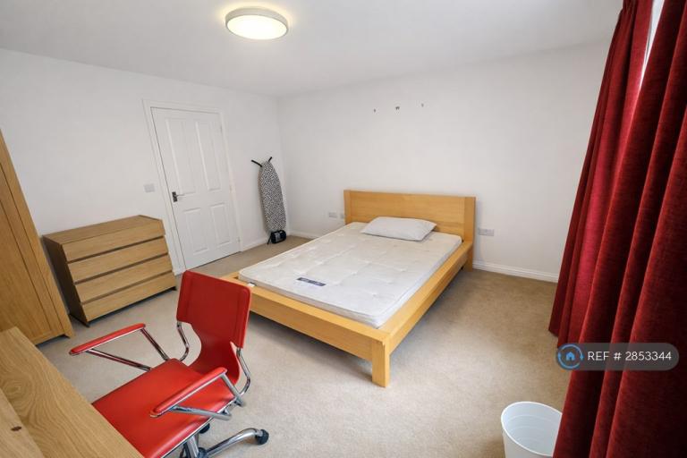 Room Alfreton Road in Derby