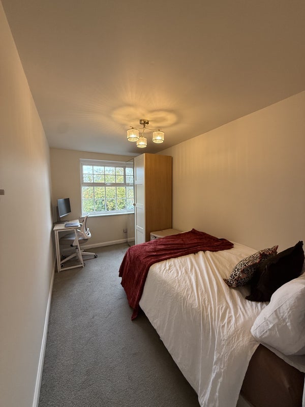 Room Sydenham Avenue in Greater London