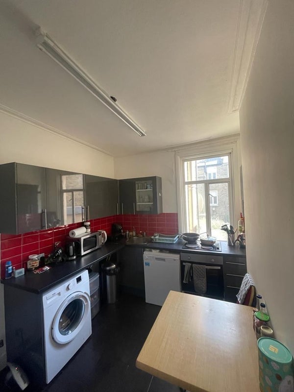 Room Green Lanes in Greater London