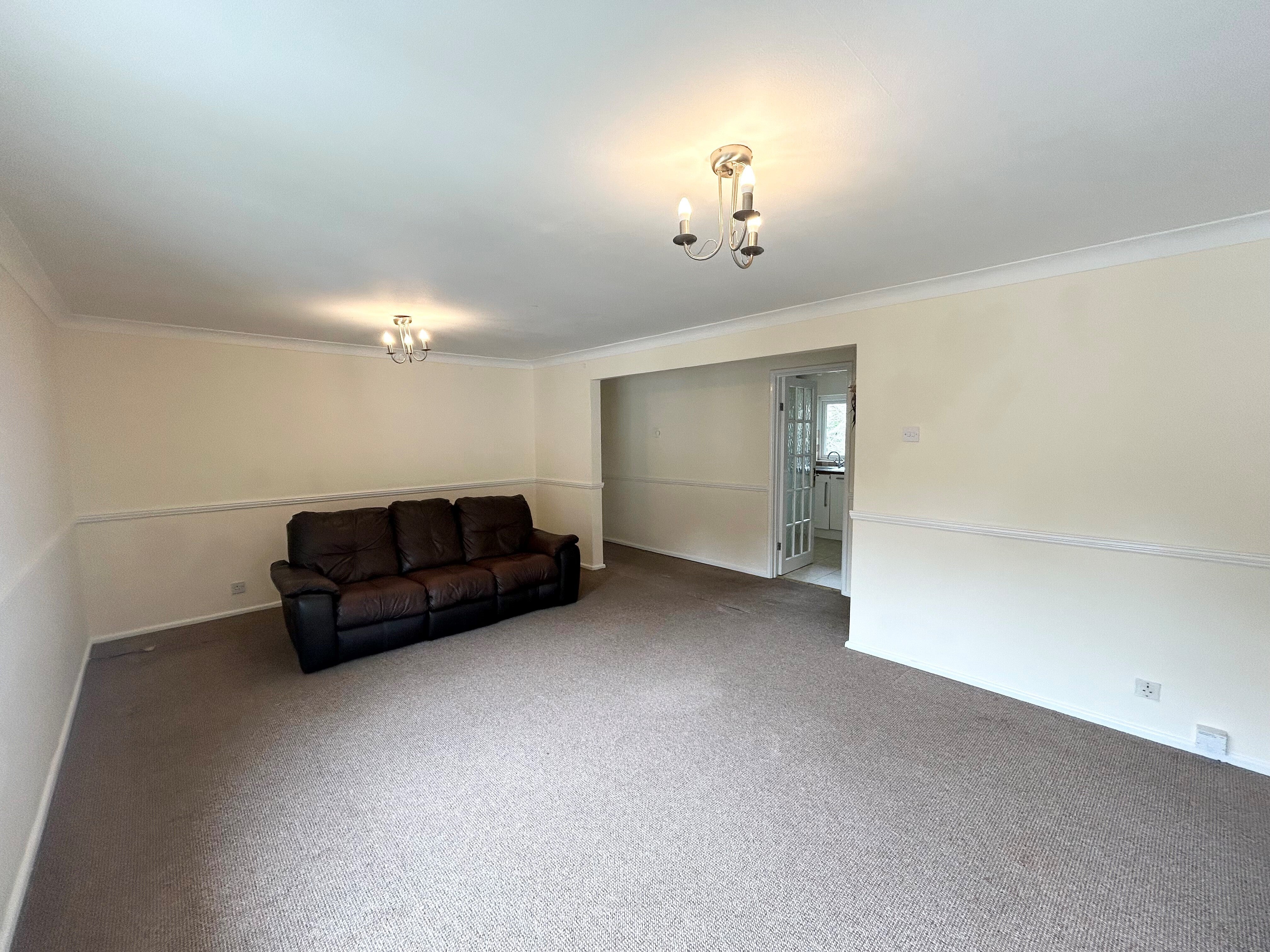 Flat Manor Road in Bournemouth
