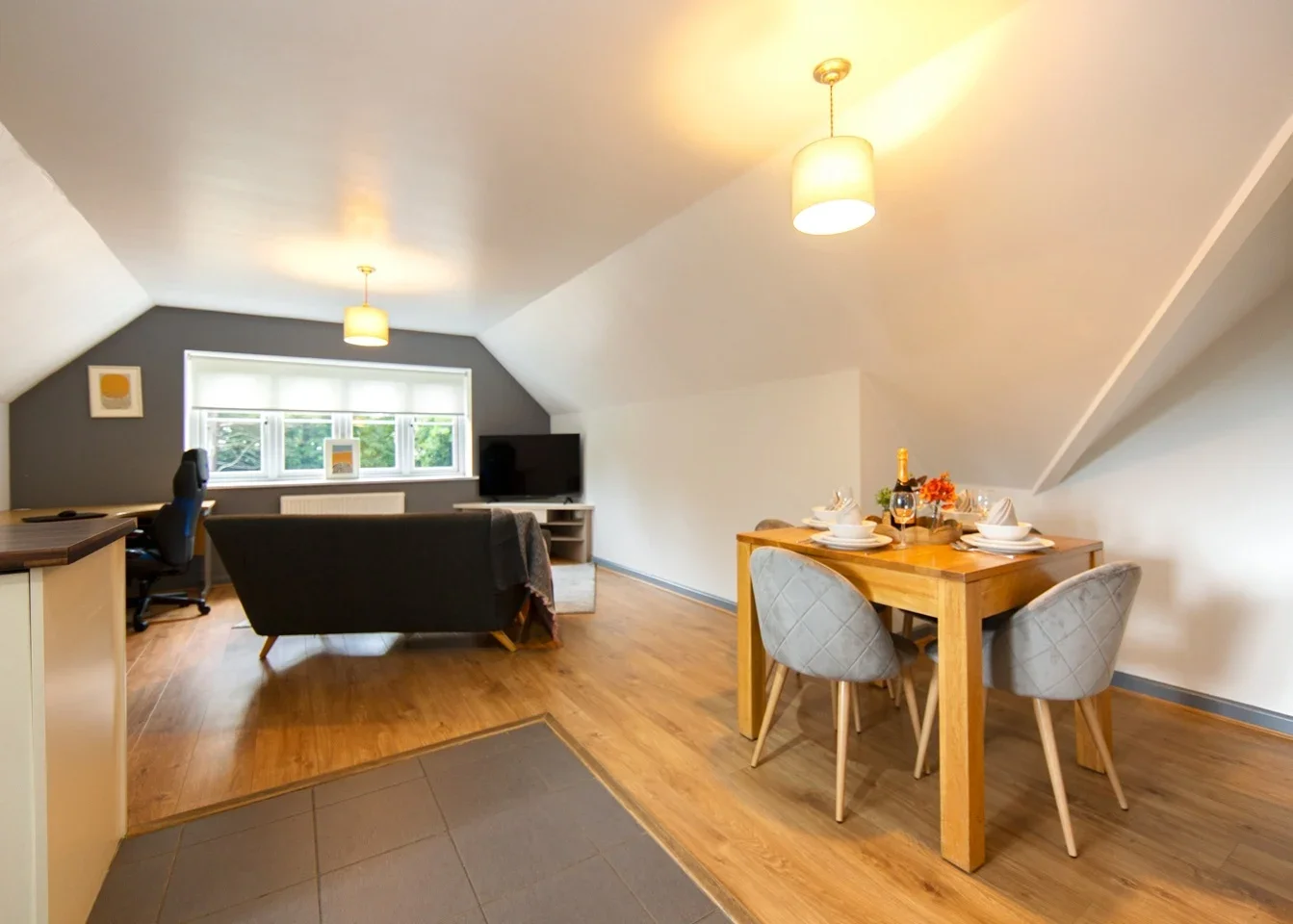 Flat Bassett Avenue in Southampton