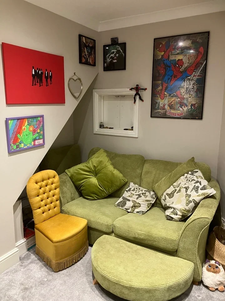 Room Leavesden Road in Watford