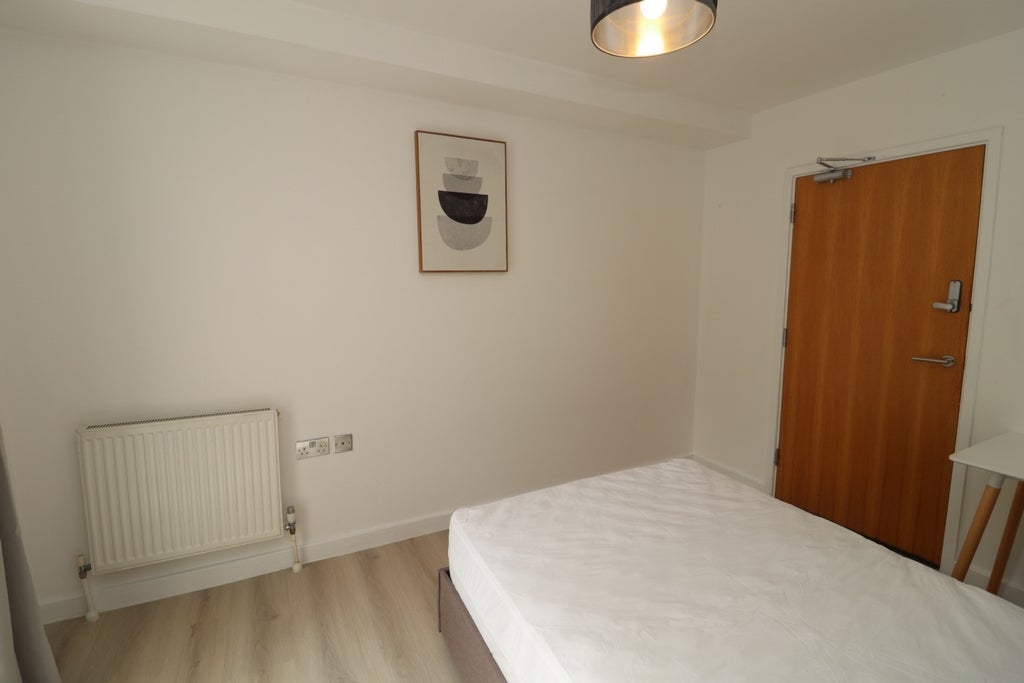 Room Globe Road in Greater London