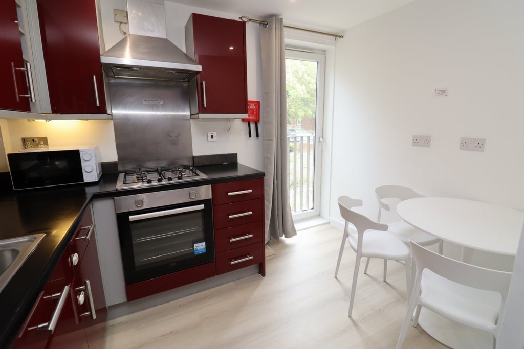 Room Globe Road in Greater London