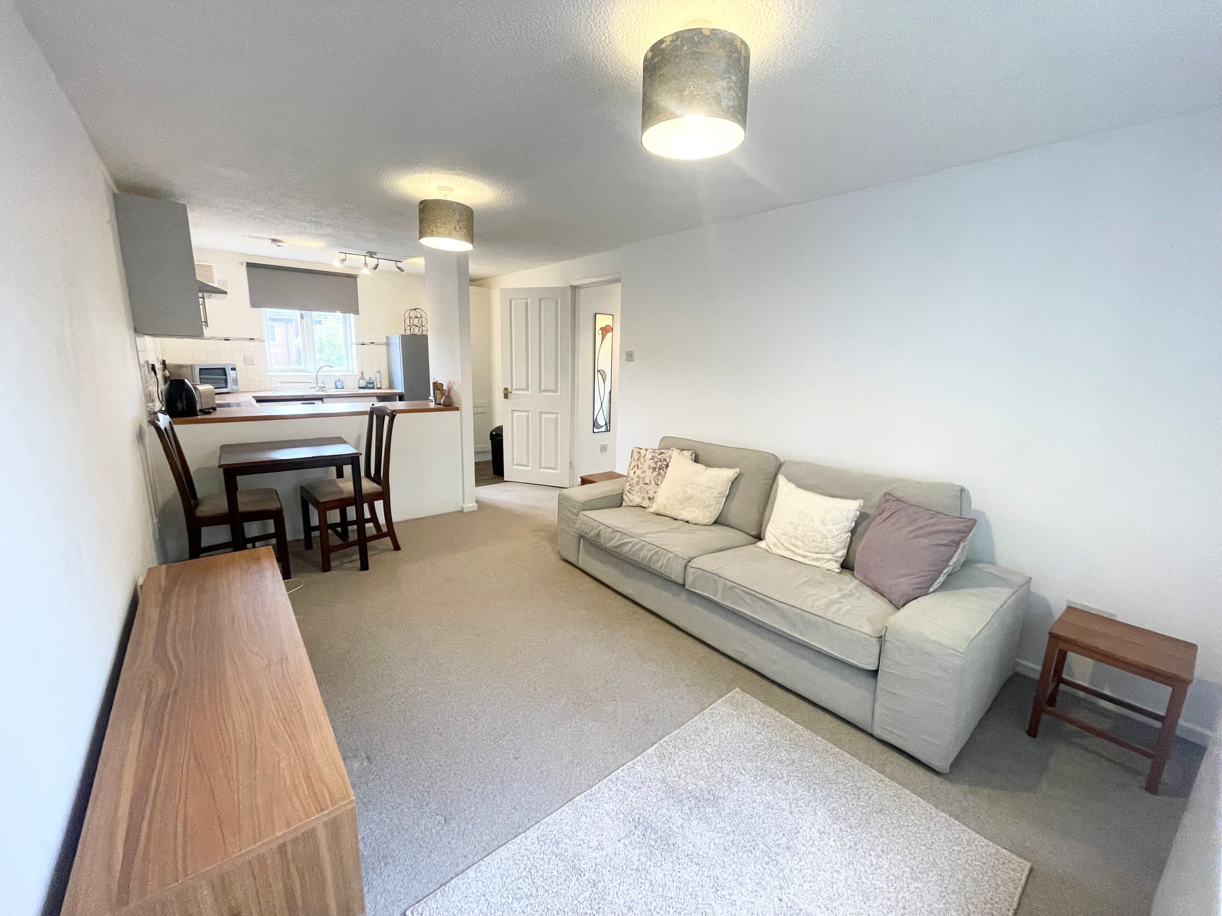 Flat Gundry Close in Royal Leamington Spa