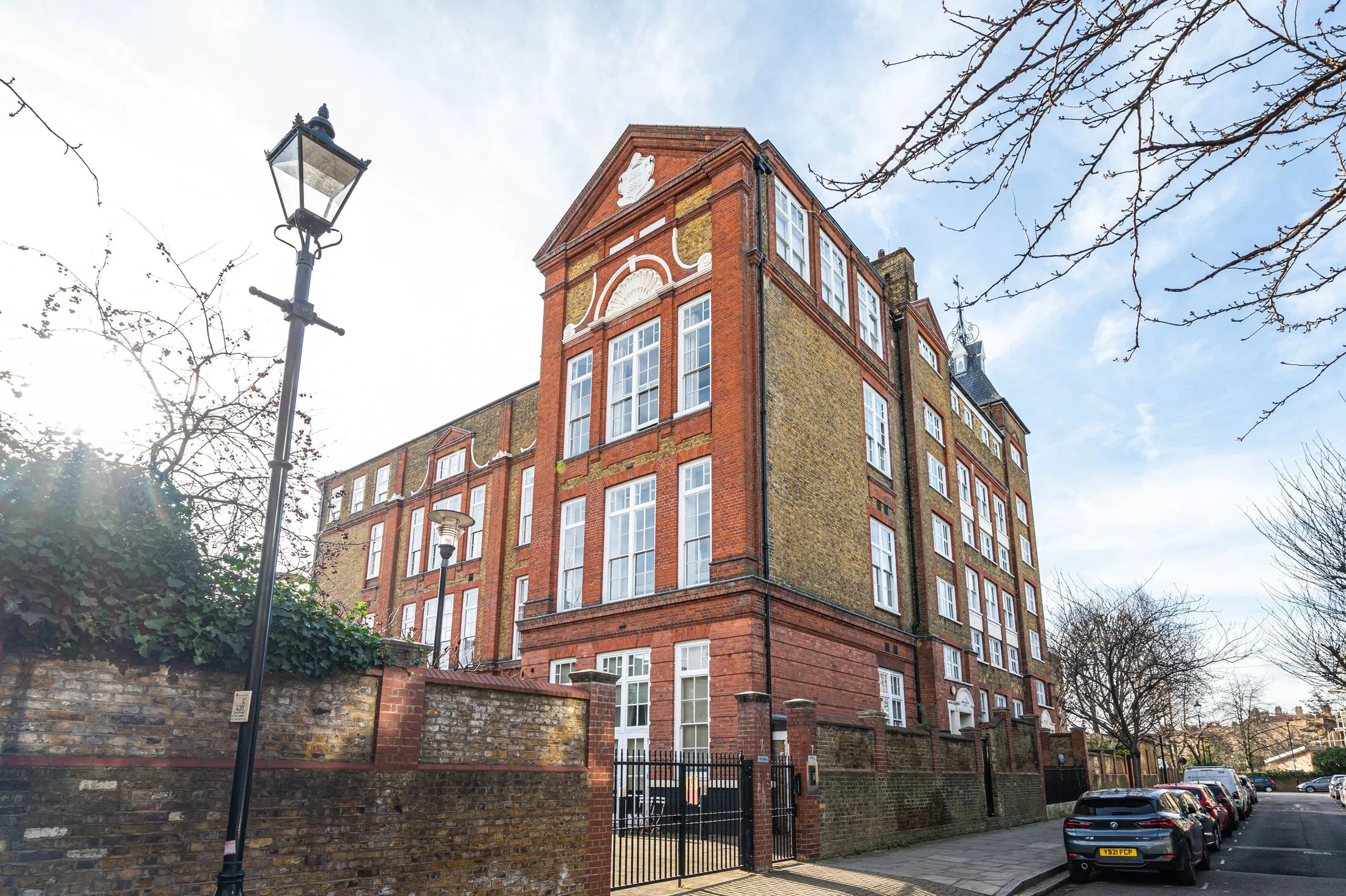Flat Cloudesley Road in Greater London