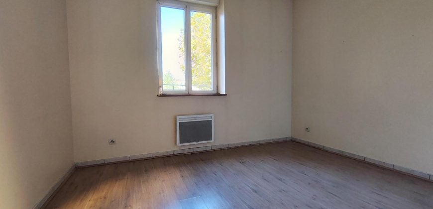 Flat Rue Honoré Pététin in Givors