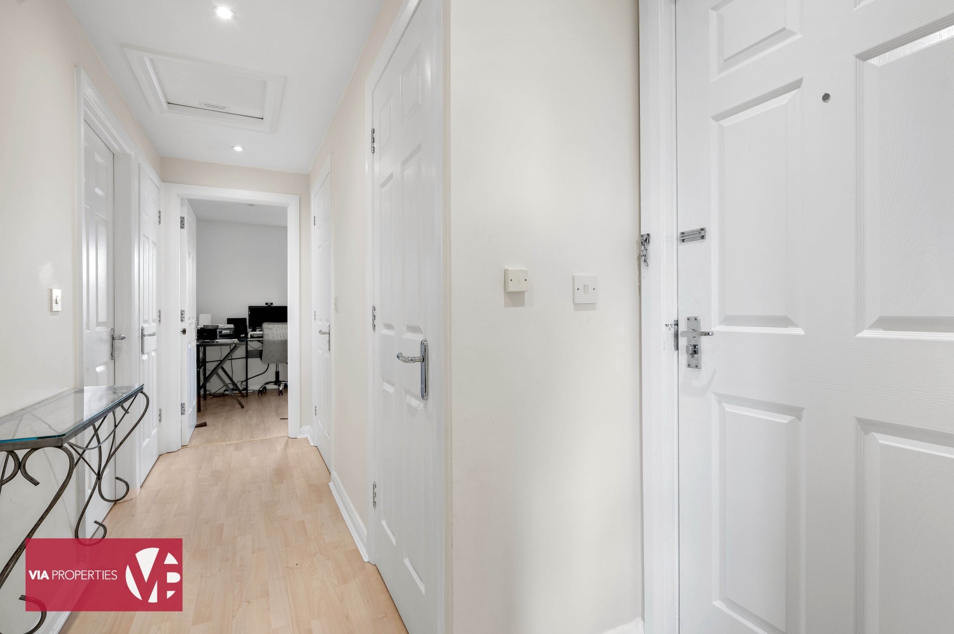 Flat Elpin Court in Hoddesdon