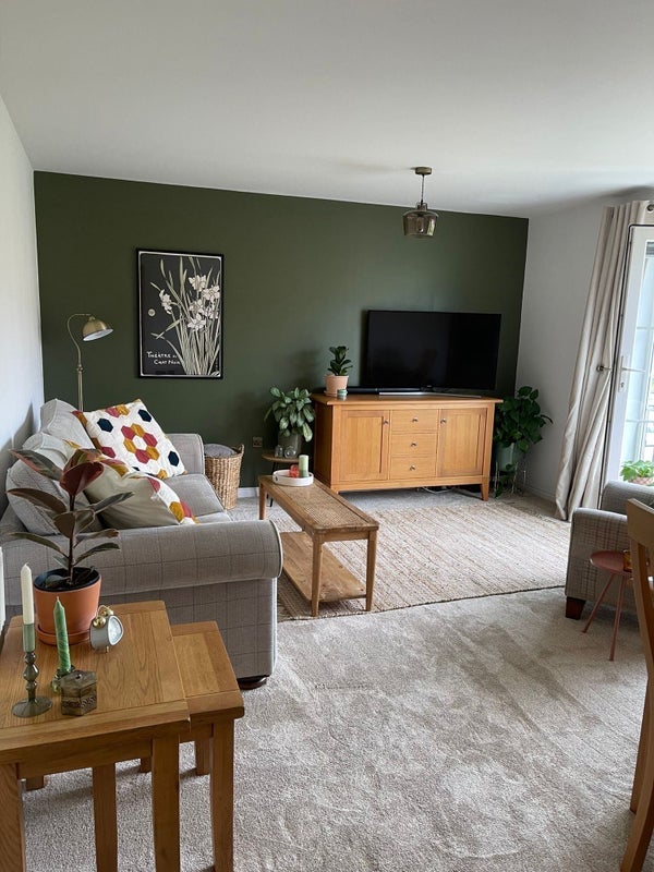 Room Carisbrooke Road in Leeds