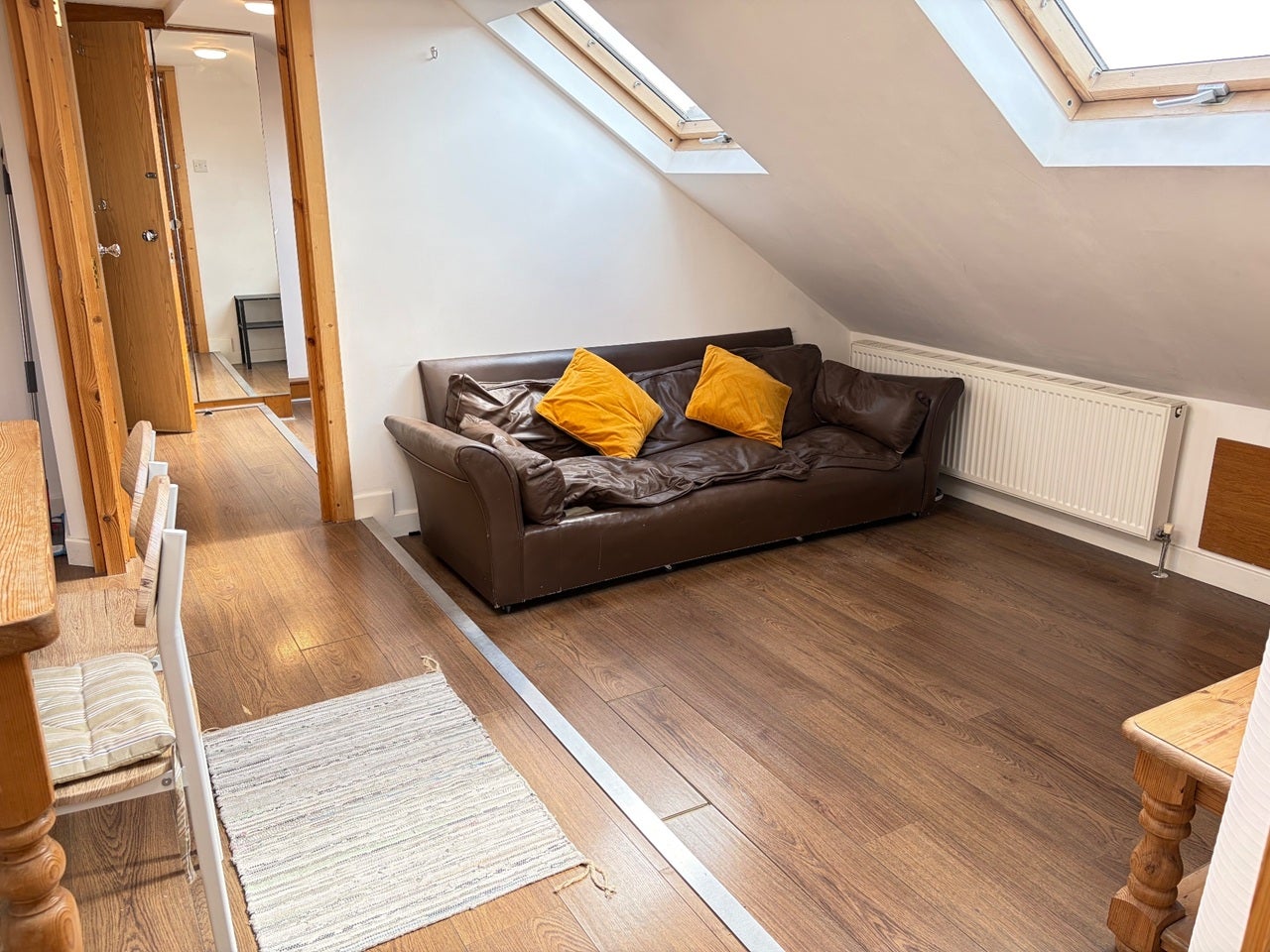 Flat Gunnersbury Crescent in Greater London