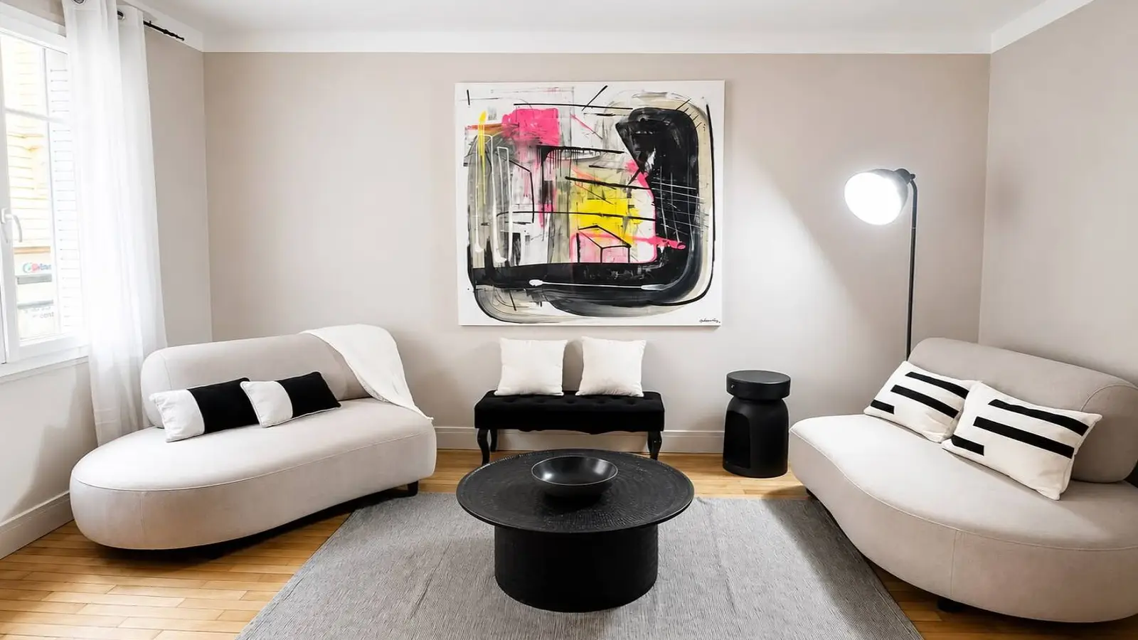 Flat Rue de Tocqueville in Paris