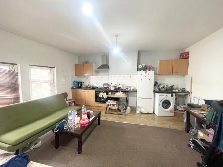 Flat Wilbraham Road in Manchester