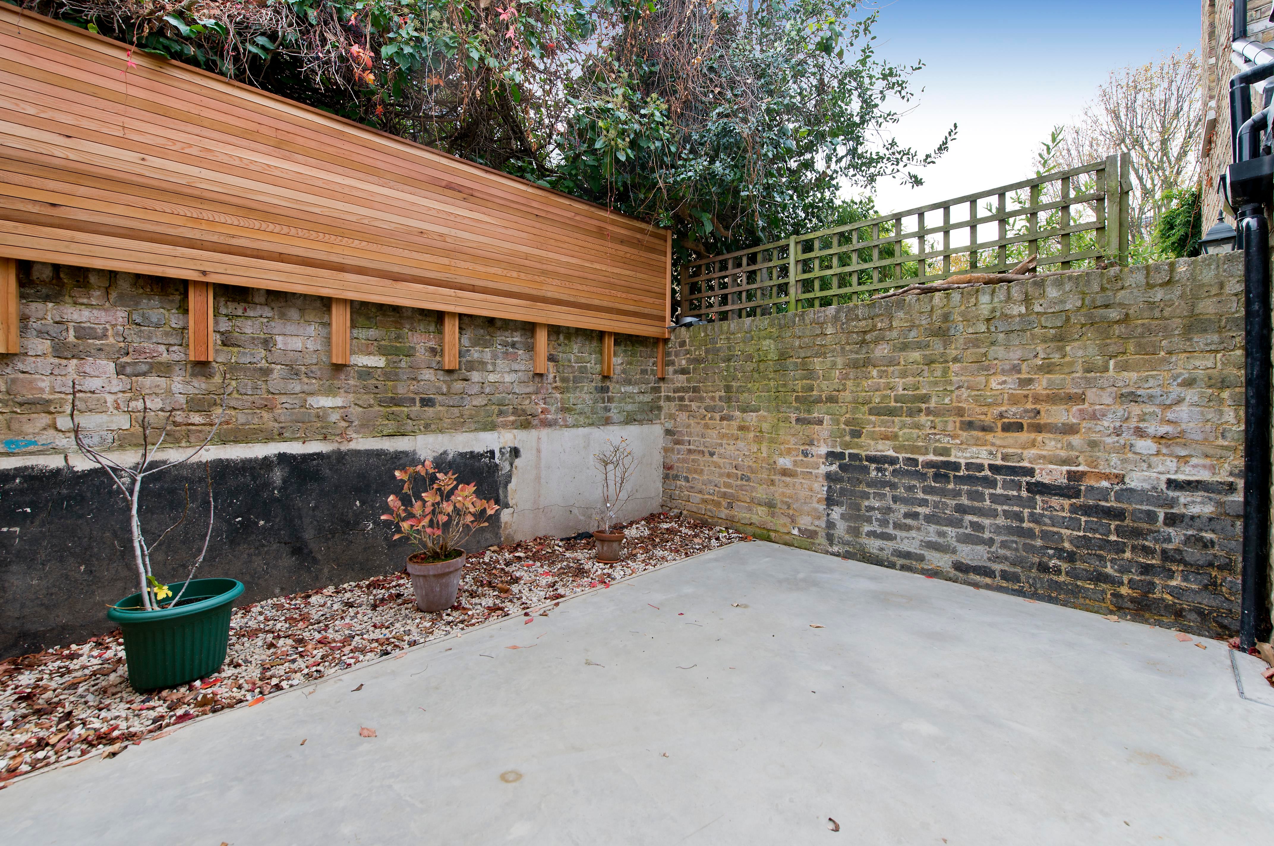 House Springvale Terrace in Greater London